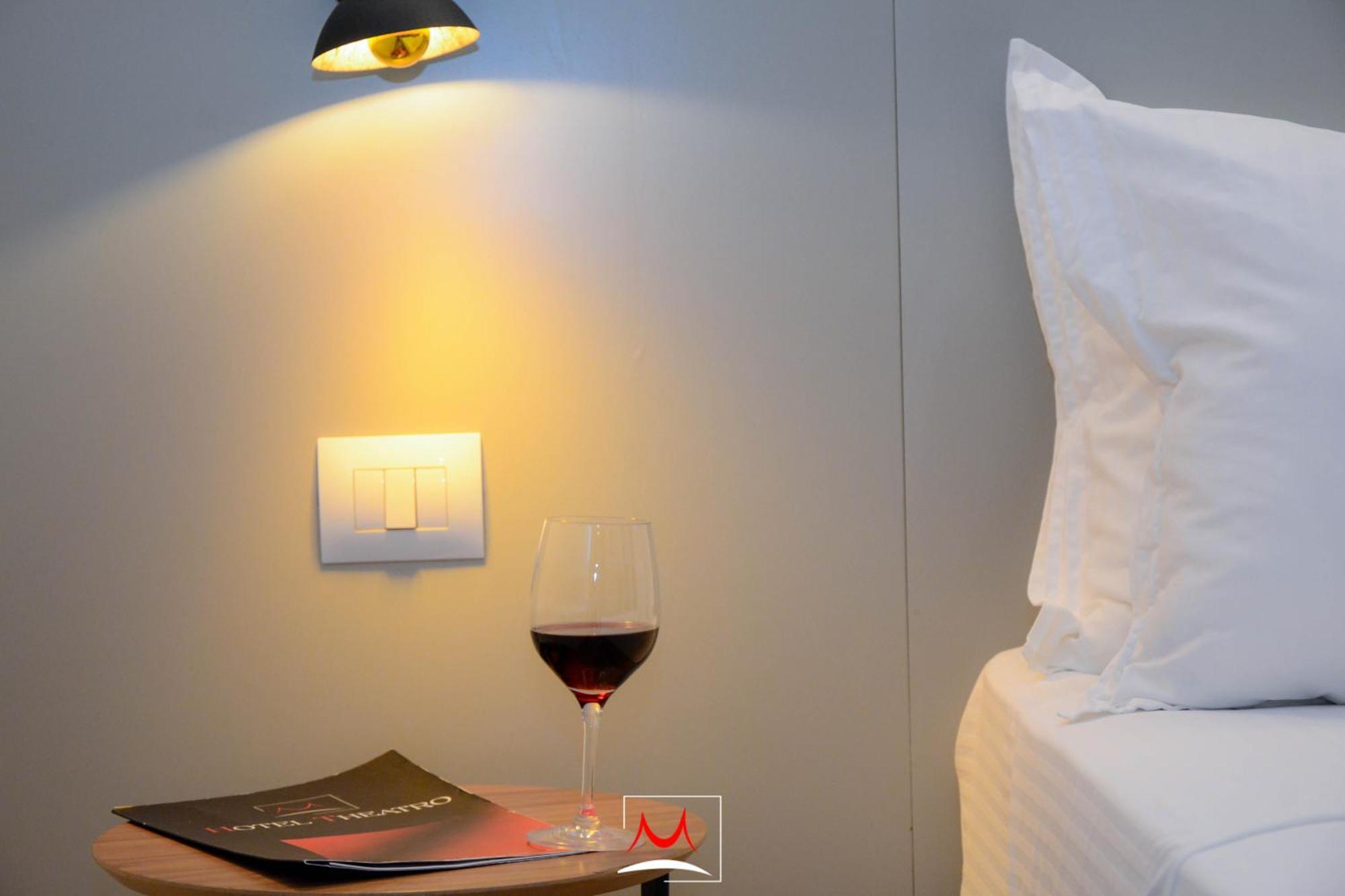 Theatro- Center Hotel